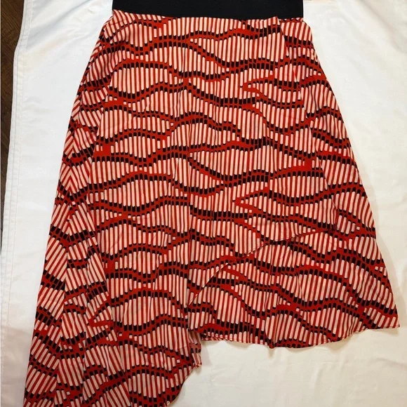 Topshop size 6 red Asymmetrical midi skirt - Picture 2 of 5